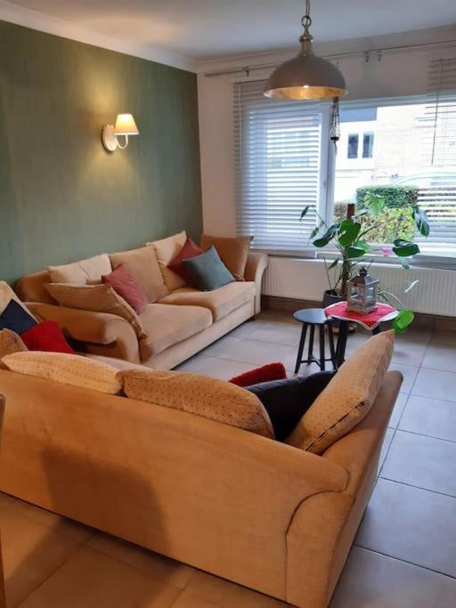 Holiday home Our Lily House, Een Gezellig Familiehuis In Rustige Omgeving *